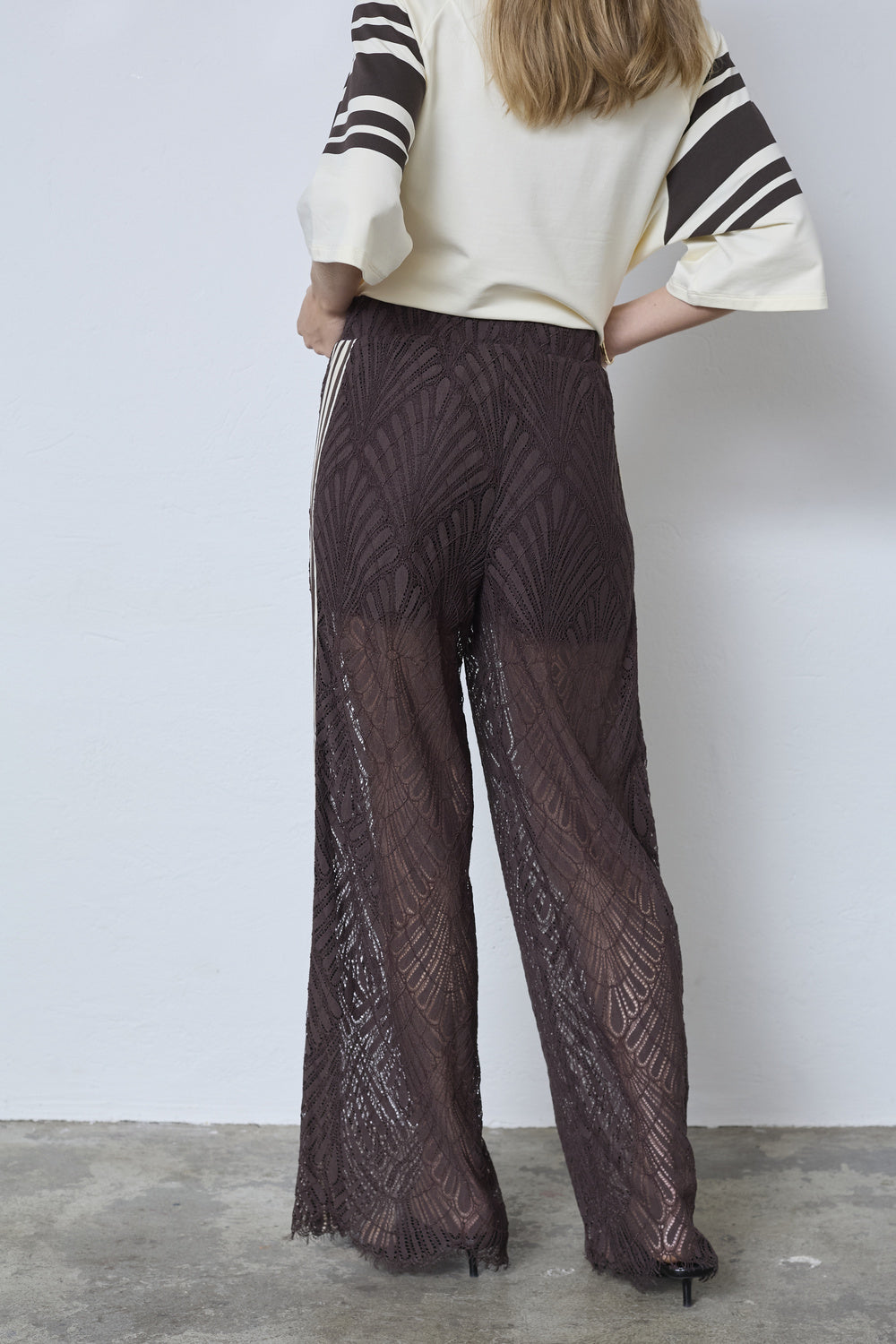 Pantalones Leticc con panel de encaje LL